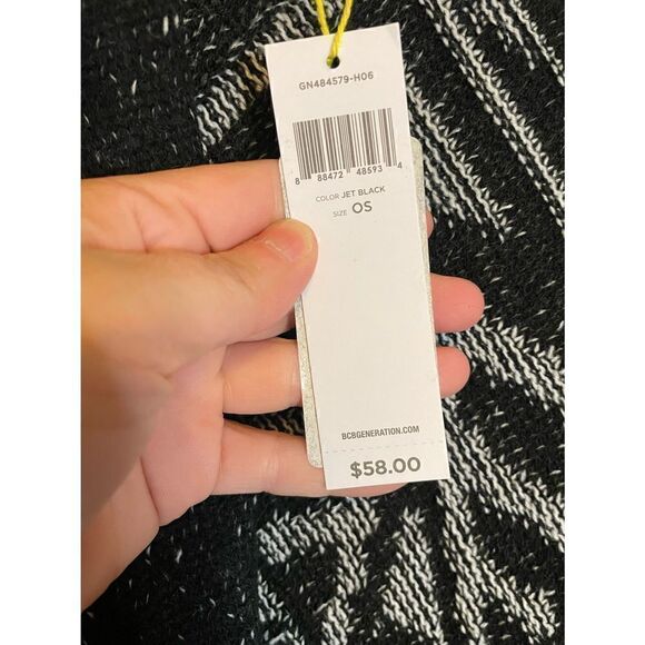 BCBGeneragtion poncho/shrug in black and grey NWT one size - Picture 4 of 11